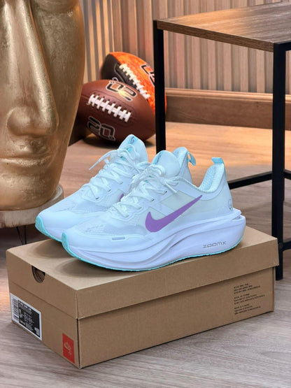 NIKE ZOOM X.