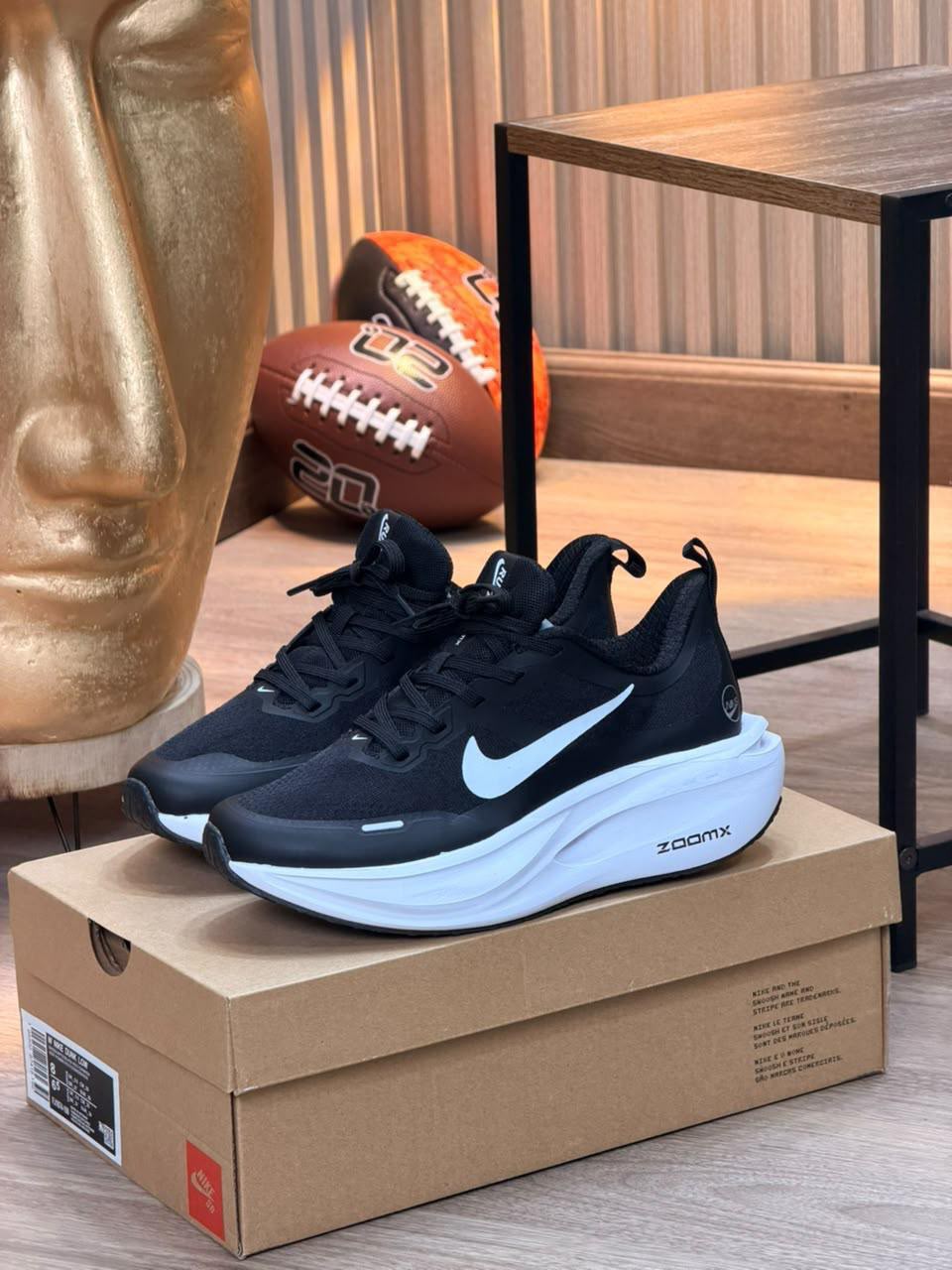 NIKE ZOOM X.