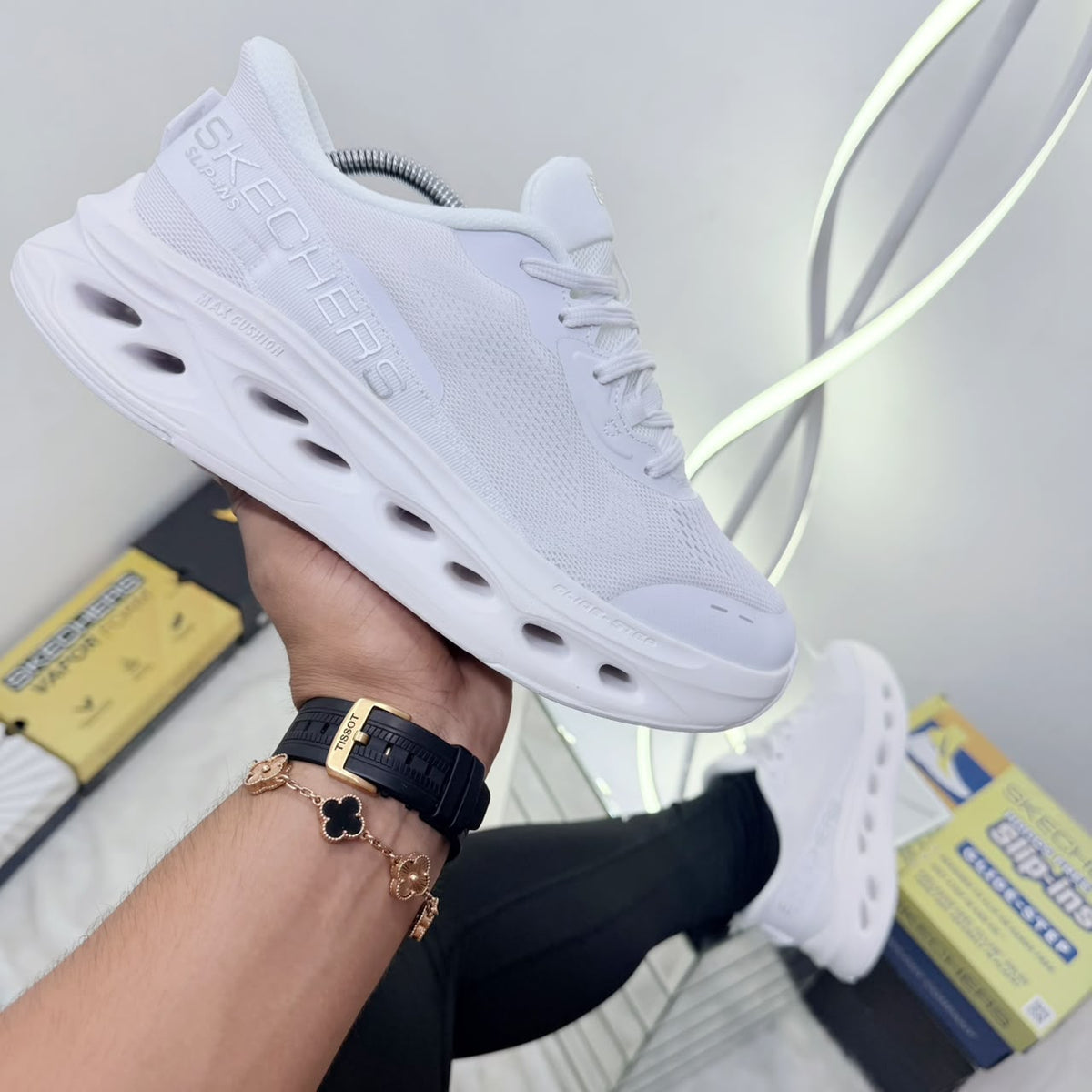 SKECHERS GLIDE-STEP