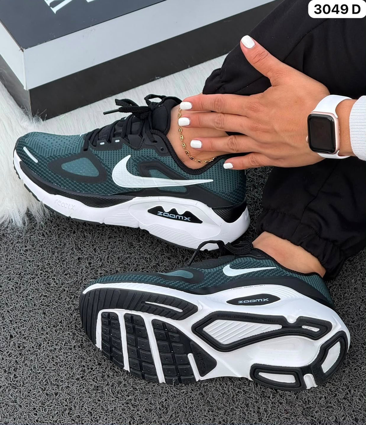 NIKE ZOOMX